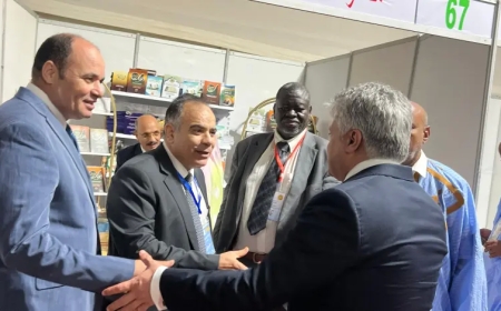 مدير الإعلام بوزارة الثقافة الموريتانية يزور جناح رسالة السلام في معرض نواكشوط الدولي ويشيد بإصداراتها الفكرية