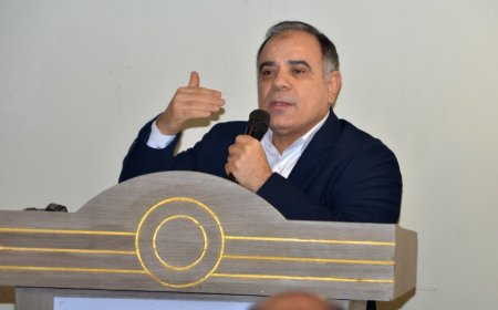 بكلمات مؤثرة وقصيدة أبكت الحاضرين.. الإعلامي مجدي طنطاوي يستعرض فكر “الشرفاء الحمادي” في حفل إفطار مركز العرب والمكتبة الرقمية للشرفاء الحمادي