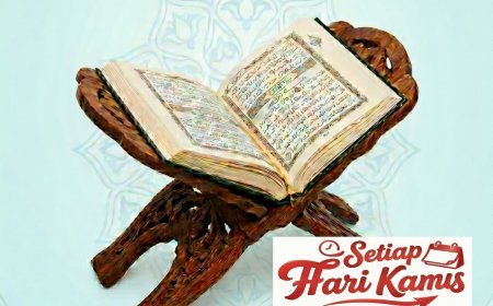 النسخة الاندونيسية: مجلة «كل خميس» تفتتح عددها الجديد بمقال تنويري للمفكر علي الشرفاء الحمادي بعنوان «القرآن رسالة الديّان»