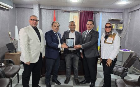 مدير مؤسسة رسالة السلام العالمية يزور حي العامرية ويلتقي رئيس الحي بحضور شخصيات عامة