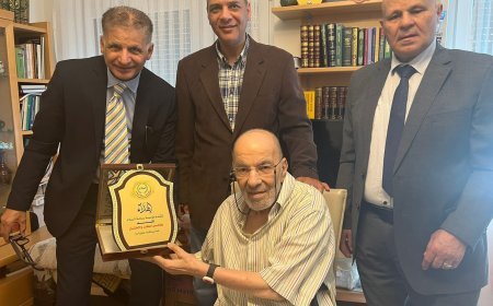 رئيس مكتبة الإسكندرية يزور مجددا جناح مؤسسة رسالة السلام العالمية وبصحبته رئيس المركز القومي للترجمة