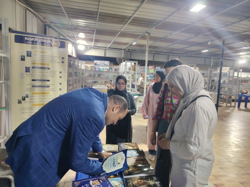 أفكار الشرفاء الحمادي تجذب الأنظار في الساعات الأولى من افتتاح معرض نادي الترسانة للكتاب